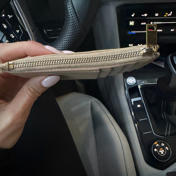 Yves Saint Laurent Taupe Card Holder with Gold Logo - Picture 5 of 6